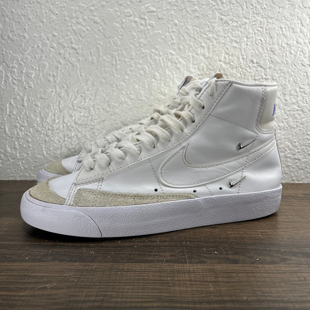 Nike Blazer Mid 77 SE Women's White Shoes - Women's Size 7.5 - Picture 2 of 9